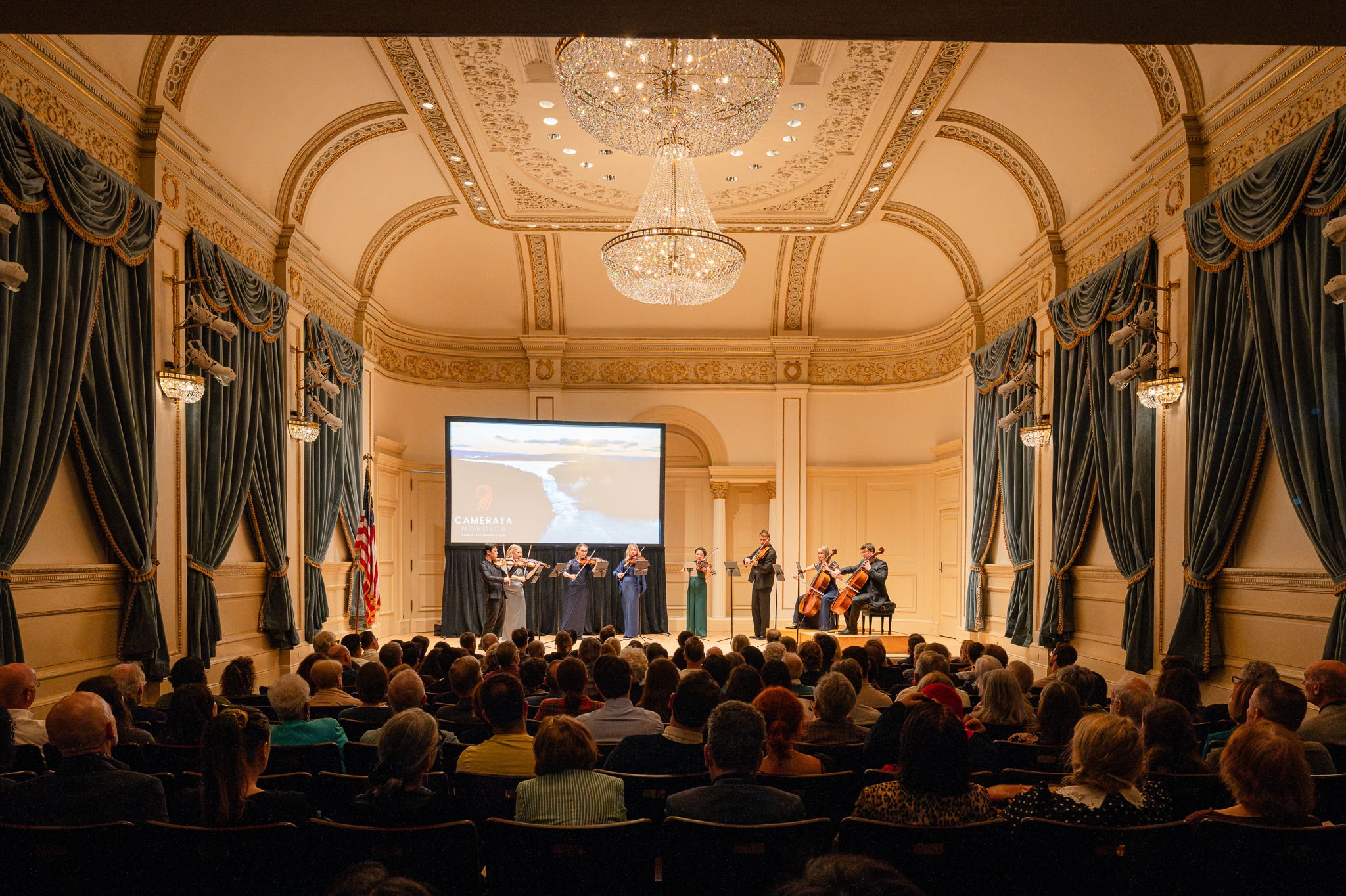 Six months after a winter blizzard left us stranded in Seattle, we finally made it to Carnegie Hall - and to a sold-out house! ✨
What a night!
Thank you to everyone who joined us and made it so special. ❤️
Next stop: Washington, D.C.! 🇺🇸
📸Urban Wedin